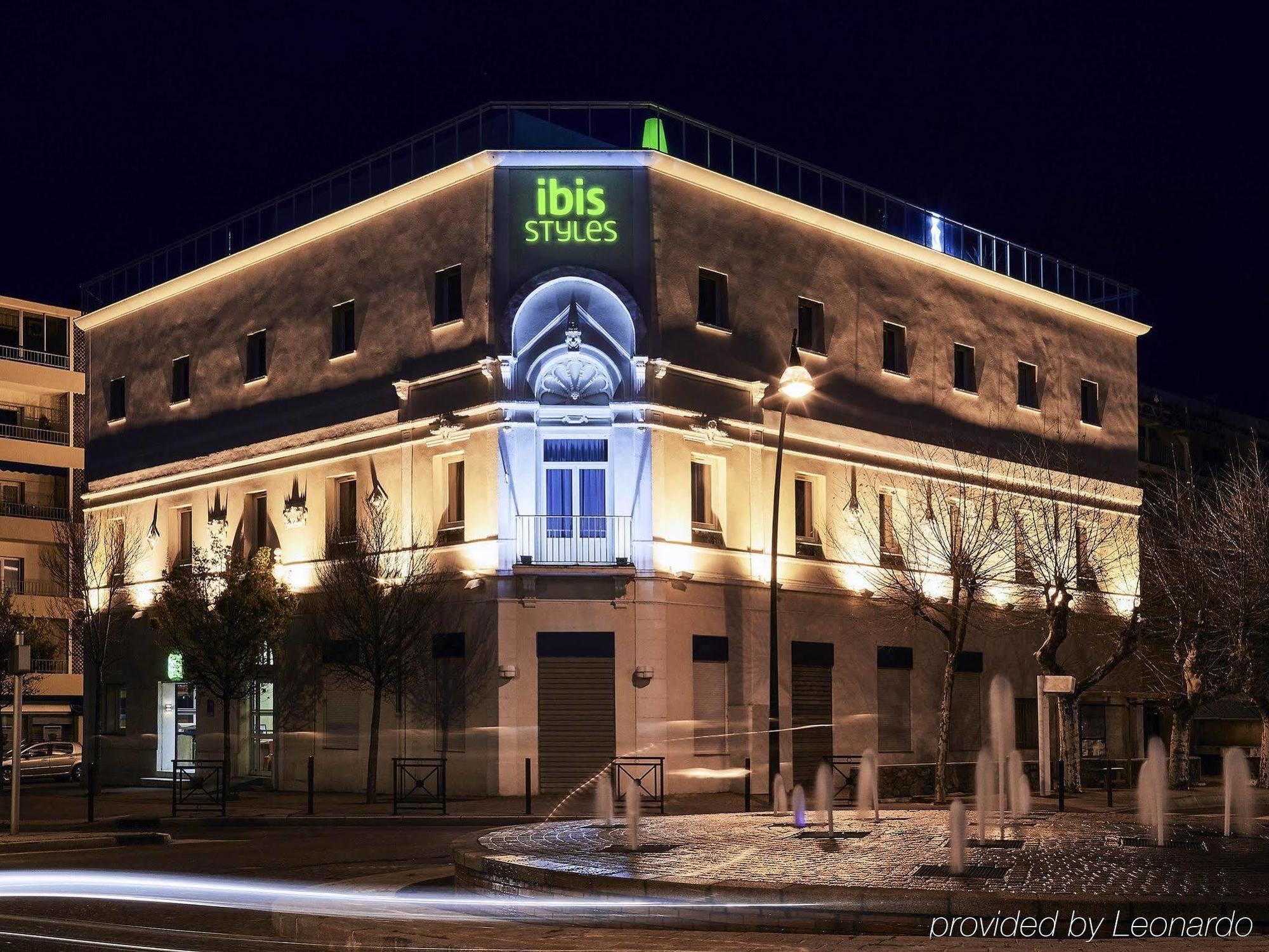 Отель Ibis Styles Hyeres Rooftop & Spa Экстерьер фото